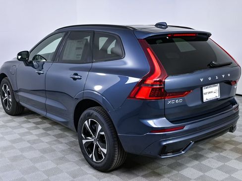 New 2026 Volvo XC60 T8 Core w/ Climate Package PRO AWD/4WD image 3