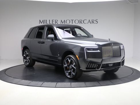 New 2026 Rolls-Royce Cullinan Black Badge image 7