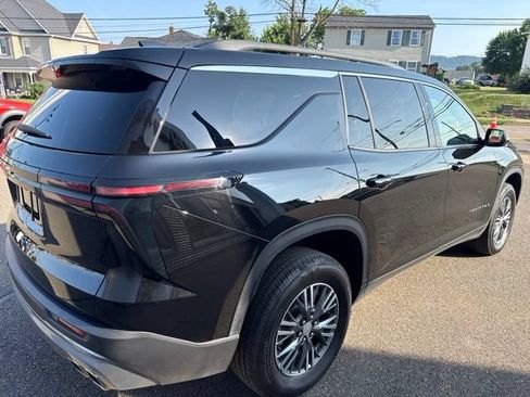 Used 2025 Chevrolet Traverse LT AWD/4WD image 6