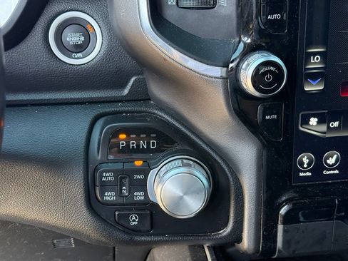 Used 2021 RAM 1500 Laramie AWD/4WD image 22