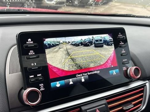Used 2021 Honda Accord Sport image 18
