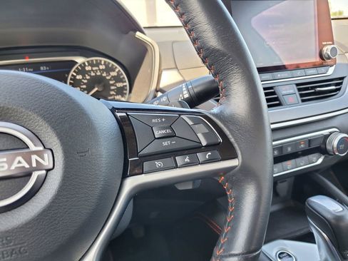 Used 2023 Nissan Altima 2.5 SR AWD/4WD image 19