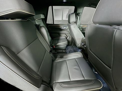 Used 2023 Chevrolet Tahoe Premier AWD/4WD image 38