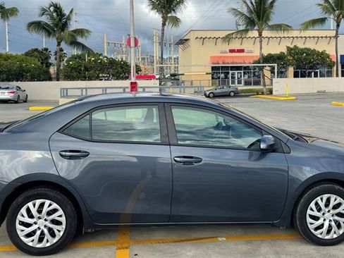 Used 2018 Toyota Corolla LE FWD image 5