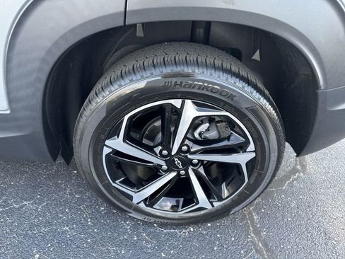 Used 2023 Chevrolet TrailBlazer RS AWD/4WD image 8