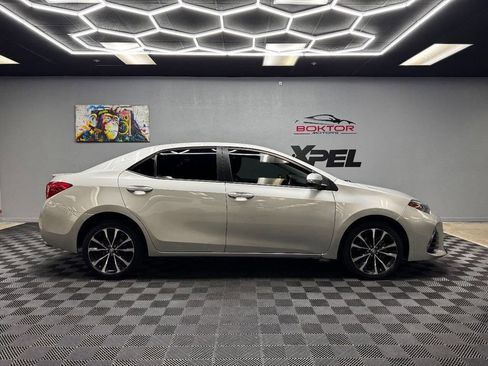 Used 2019 Toyota Corolla SE w/ Carpet Mat Package (TMS) FWD image 17