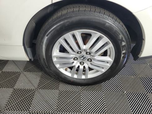 Used 2012 Honda Crosstour EX-L image 26