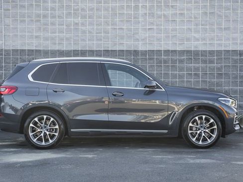 Used 2019 BMW X5 xDrive40i w/ Premium Package 2 image 4