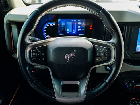 Used 2022 Ford Bronco Badlands w/ Sasquatch Package AWD/4WD image 38