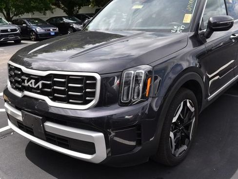 Used 2025 Kia Telluride S AWD/4WD image 3