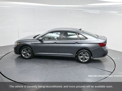 Used 2022 Volkswagen Jetta SE image 56