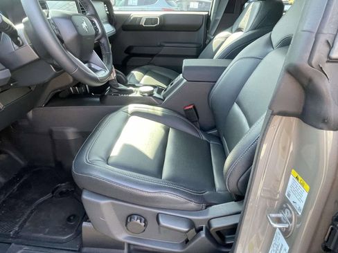 New 2025 Ford Bronco Badlands image 10