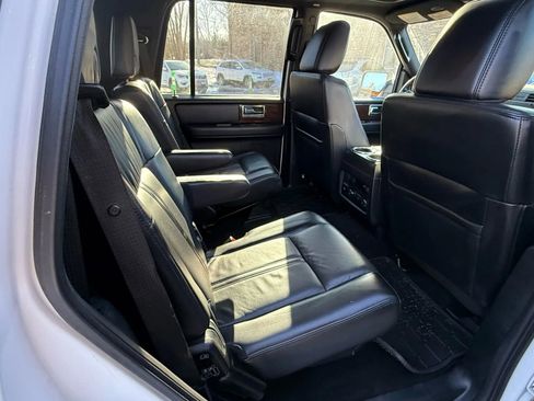 Used 2017 Lincoln Navigator Select image 34