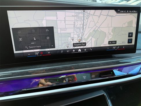 Certified 2025 BMW i7 eDrive50 w/ M Sport Package image 21