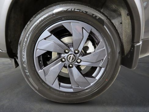 New 2026 Nissan Rogue SV FWD image 9