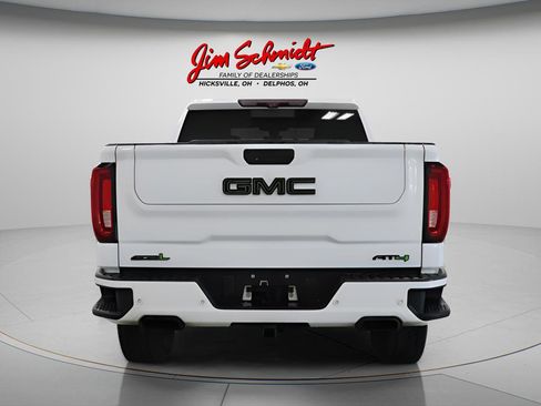 Used 2020 GMC Sierra 1500 AT4 w/ AT4 Premium Package AWD/4WD image 4