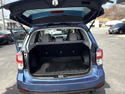 Used 2018 Subaru Forester 2.5i Premium w/ All-Weather Package AWD/4WD image 9