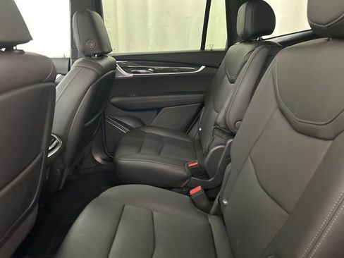 Used 2024 Cadillac XT6 Sport w/ LPO, ONYX Package image 29