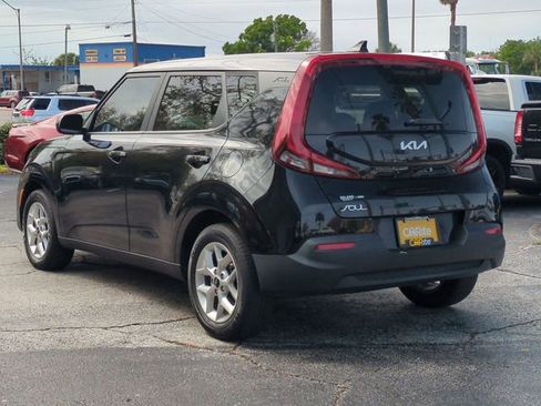 Used 2022 Kia Soul LX w/ Technology Package image 7