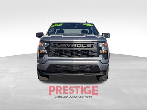 Used 2025 Chevrolet Silverado 1500 Custom w/ Turbomax Blackout Package RWD image 3