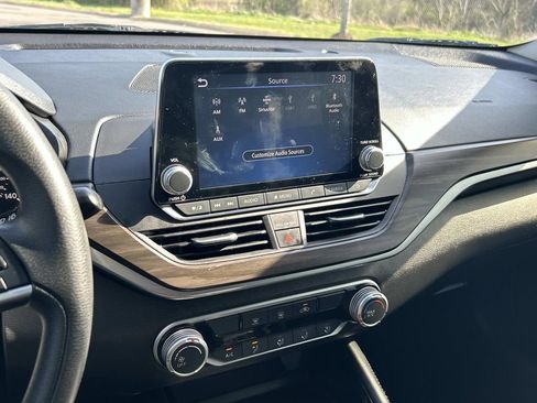 Used 2023 Nissan Altima 2.5 SV image 22