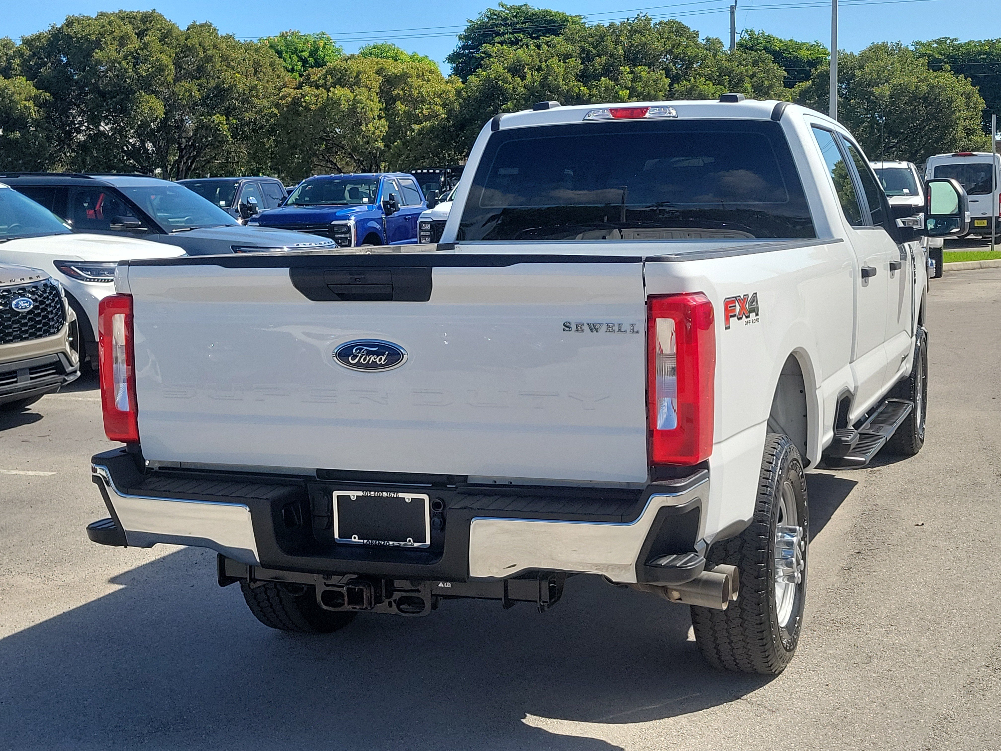 Used 2024 Ford F350 XL w/ FX4 Off-Road Package AWD/4WD image 5