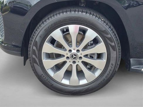 Used 2018 Mercedes-Benz GLS 450 4MATIC image 24