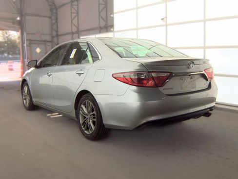 Used 2016 Toyota Camry SE FWD image 8