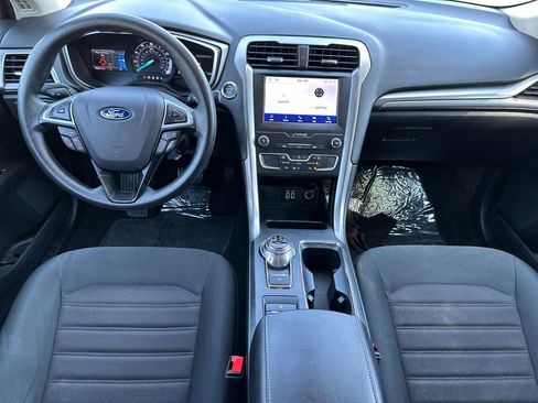 Used 2020 Ford Fusion SE FWD image 12