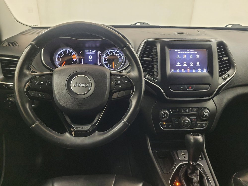 Used 2019 Jeep Cherokee Latitude Plus FWD image 22