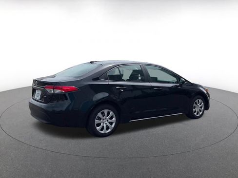 Used 2025 Toyota Corolla LE FWD image 14
