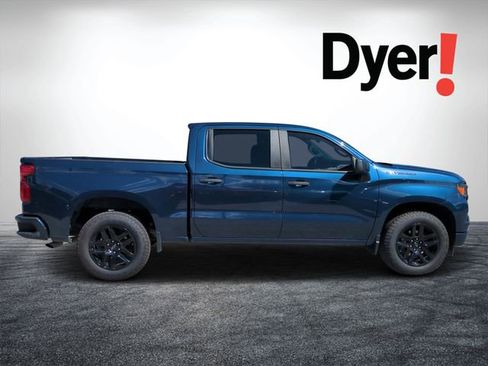 Used 2022 Chevrolet Silverado 1500 Custom RWD image 2