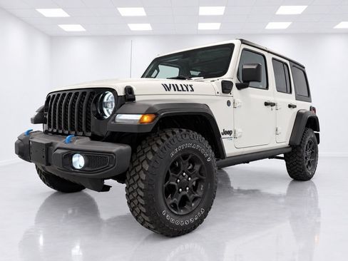 Used 2023 Jeep Wrangler Unlimited w/ 8.4" Radio Group AWD/4WD image 4