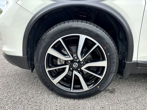 Used 2020 Nissan Rogue SL w/ Premium Package AWD/4WD image 14