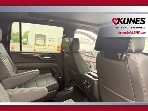New 2026 GMC Yukon XL Elevation w/ Elevation Premium Package AWD/4WD image 39