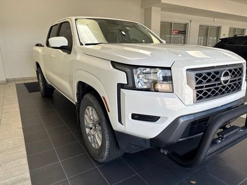 Used 2022 Nissan Frontier SV w/ Technology Package RWD image 4