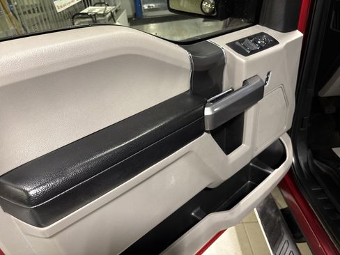 Used 2015 Ford F150 XLT w/ Equipment Group 302A Luxury image 16