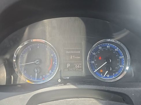 Used 2018 Toyota Corolla LE image 15