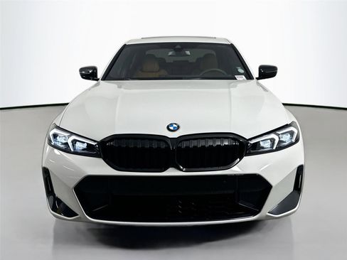 Used 2026 BMW 330i Sedan w/ M Sport Package RWD image 2