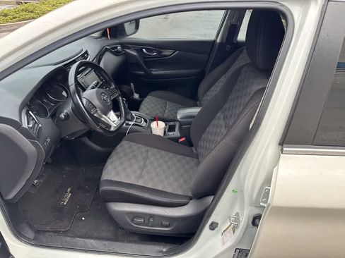 Used 2020 Nissan Rogue Sport SV w/ All-Weather Package image 6