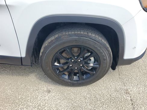 Used 2023 Jeep Cherokee Altitude Lux image 6