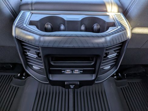 New 2026 RAM 2500 Big Horn AWD/4WD image 16