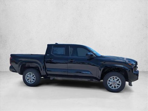 Used 2026 Toyota Tacoma SR5 AWD/4WD image 4