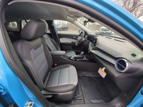 New 2026 Chevrolet Trax LT w/ Driver Confidence Package FWD image 23