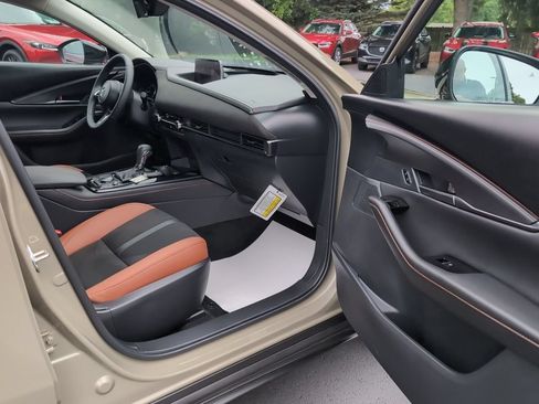 Certified 2025 MAZDA CX-30 Carbon AWD/4WD image 7
