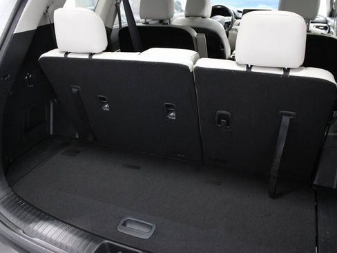 Used 2022 Kia Telluride EX w/ EX Premium Package image 17