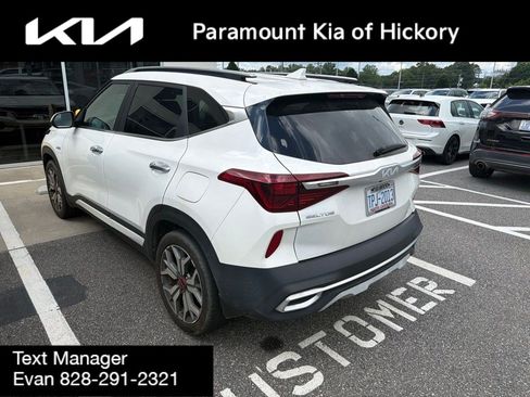 Used 2023 Kia Seltos SX w/ SX Sunroof Package AWD/4WD image 4