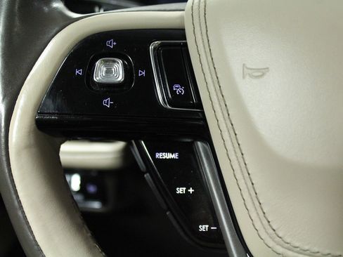 Used 2022 Lincoln Aviator Reserve w/ Equipment Group 201A image 21