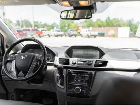 Used 2015 Honda Odyssey Touring image 6