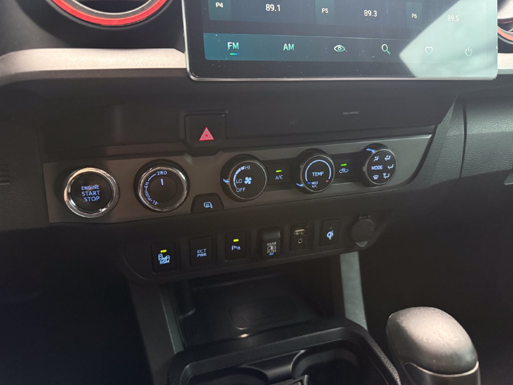 Used 2019 Toyota Tacoma TRD Sport w/ Technology Package AWD/4WD image 27